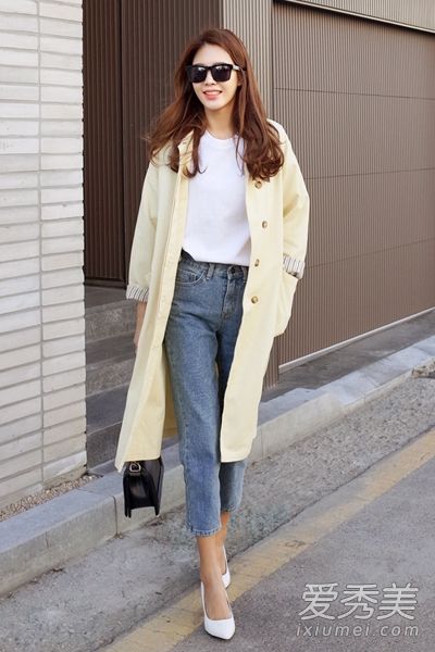 新风衣预先配有时尚的春装。