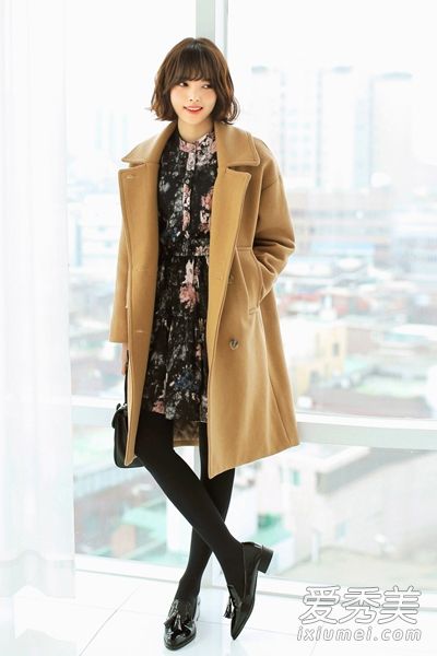 裙装羊毛衫成为韩剧女演员
