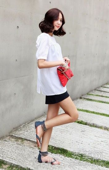 轻质短衫纯萌动减龄装