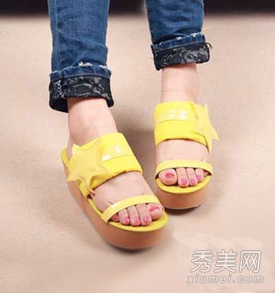 五双高松凉鞋让你在夏天变得美丽