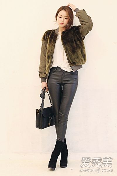 短棉袄更高，矮女孩不担心冬天