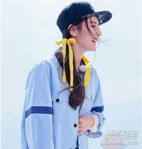 跑,第三阶段迪丽热巴的帽子是哪个品牌的?