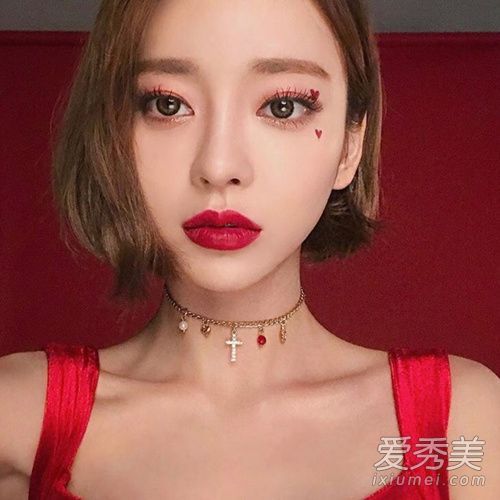 2018年初秋,流行趋势非常开放。这10种短发必须尝试!