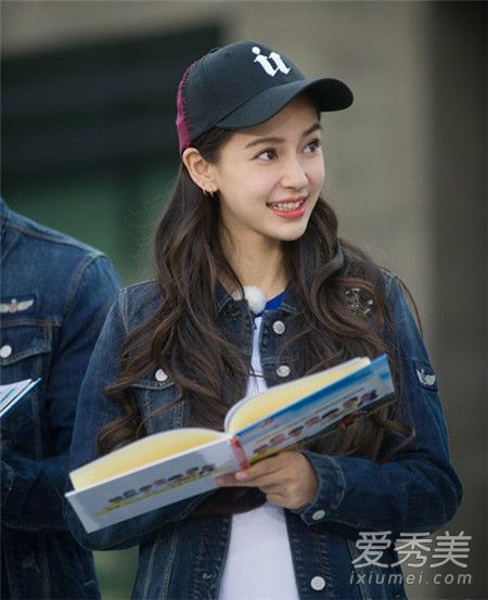 我怎么能戴着棒球帽不掉下来呢?戴棒球帽的正确方法