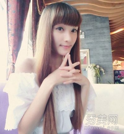 你如何让直发看起来更好?纯长发让你的甜蜜加倍