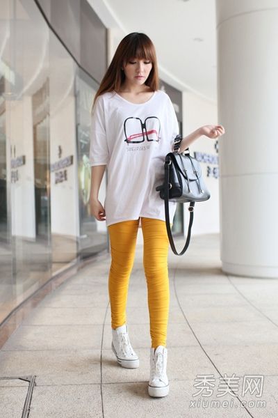 初夏装扮成邻家女孩休闲清爽