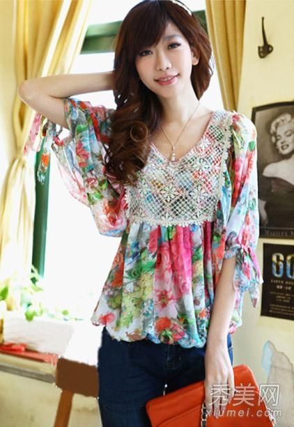 浪漫印花衬衫在春天看起来不错