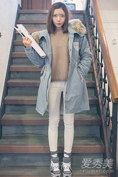 棉袄+毛衣+紧身裤时尚简约保暖