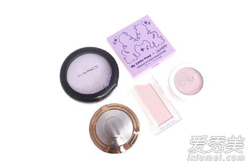 粉色高光适合什么颜色?