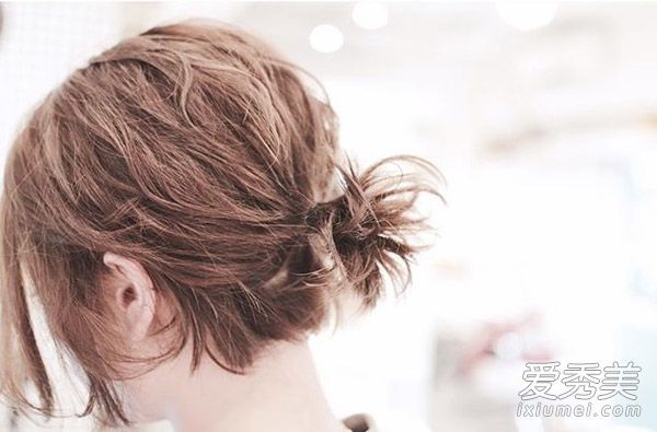 如何用短发系球?如何让短发看起来好看?