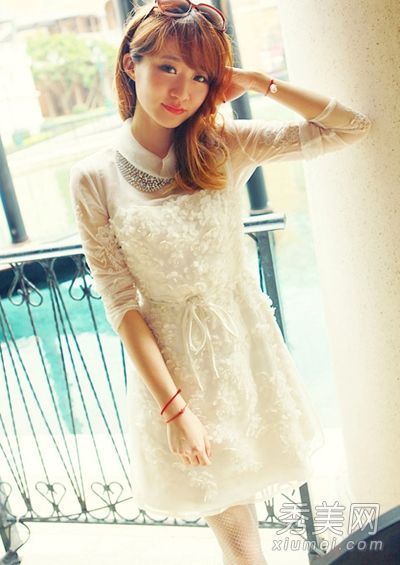 为浪漫的周末约会选择一件女装。