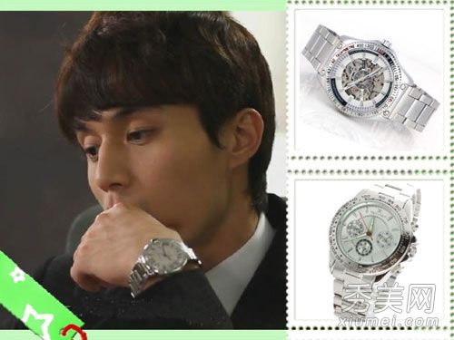 看“女人的香味”，用手表寻找时间。