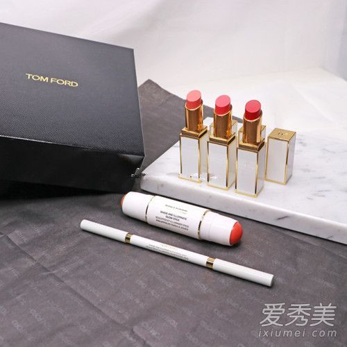 汤姆福特2018夏季新港红号码和颜色测试