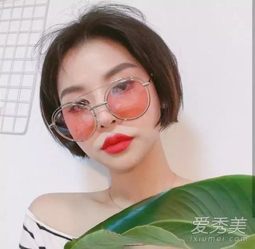 夏天要剪什么样的发型?短发。长发一直是最受欢迎的竞争者。