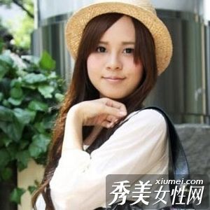 在秋天和冬天，街上有一种零化妆的狂热。