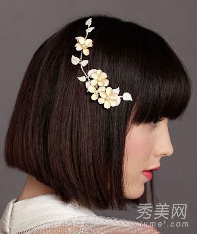 韩式流行发饰与发型搭配,不断吸引眼球。