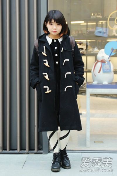 矮胖的女孩冬天穿什么？8套比赛显示身高和苗条