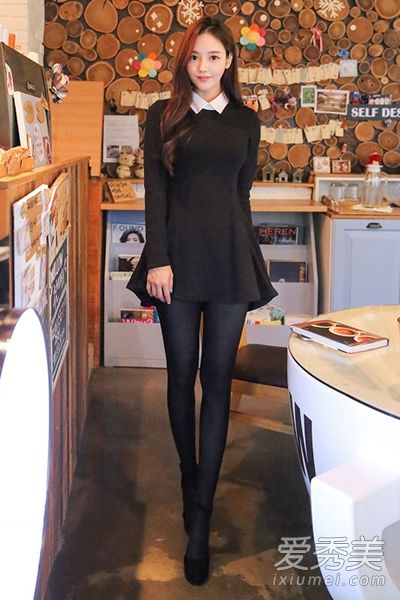 冬装是随意的体形展现魔鬼身材