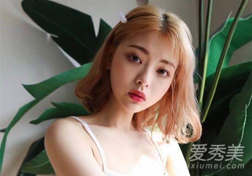 当搭配刘海时，这4种发型是最年轻的！