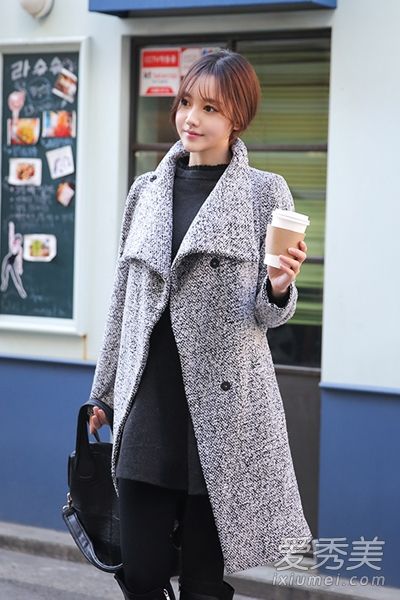 裙装呢绒外套，柔软知性的女士风格