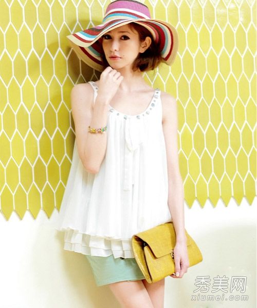 藤井莉娜扮演夏装混搭