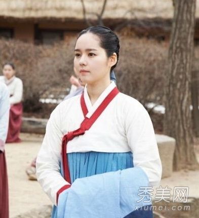 早春,韩佳的女演员舒淇爱上了同龄的简单长发。