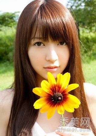 小苍井空莉娜的孩子的脸显示纯直发