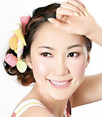 甜美的糖果妆带来明亮的心情