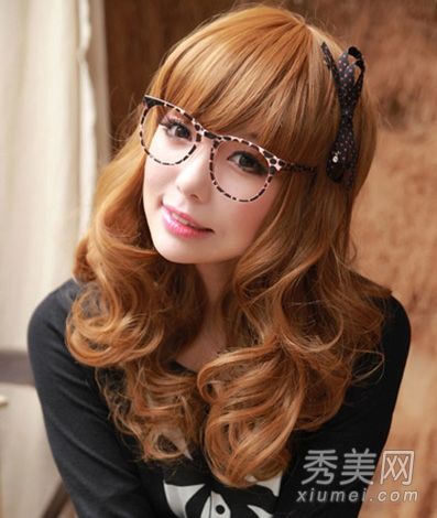 今年最流行的发型、颜色和潮流女孩不应该错过。