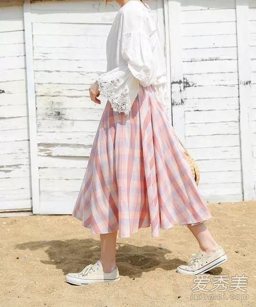 格子裙搭配图片复古格子裙应该这样穿！