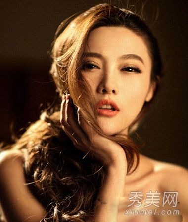 2013女生气质长卷发圆脸MM瘦脸最爱