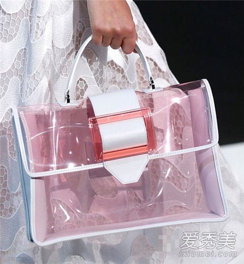 香奈儿透明包价格香奈儿透明包街拍