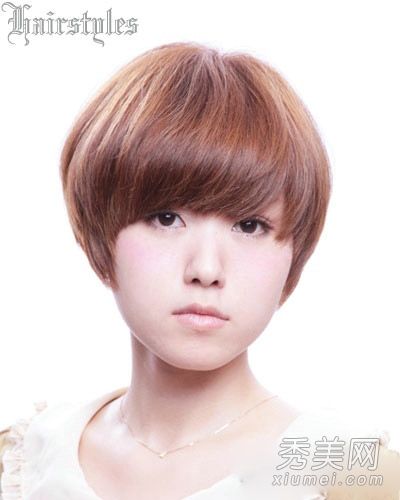 短发女孩的16种时尚选择