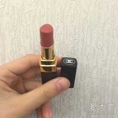 香奈儿46口红的真伪鉴别