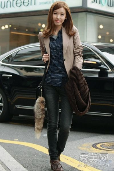 九种流行的混合搭配商品是漂亮女孩在秋天最喜欢的。