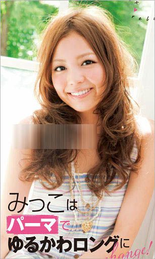 长发妹妹换季8造型非常漂亮