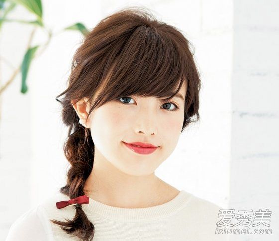 三股编一个让女孩变马尾的甜美头发课程