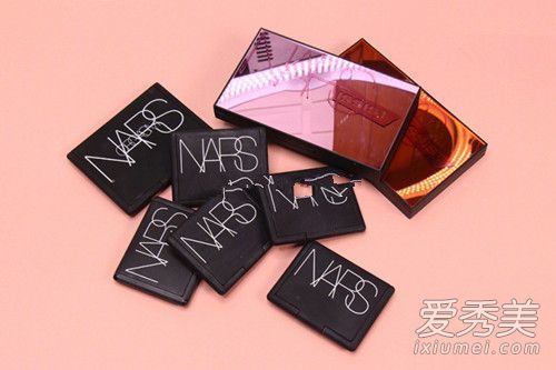 如何选择NARS腮红的颜色?