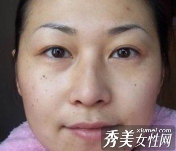 惊呆了。大妈妆变漂亮女孩