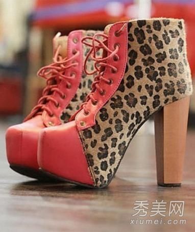 新款时尚高跟鞋轻松击败小粗腿