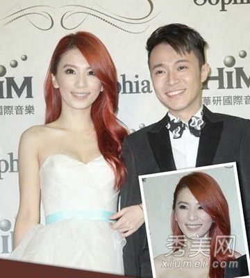 埃拉:婚礼明星云集,大毛像红地毯一样绚丽多彩