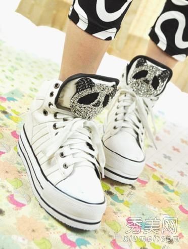 秋冬新款女鞋图片张扬个性时尚