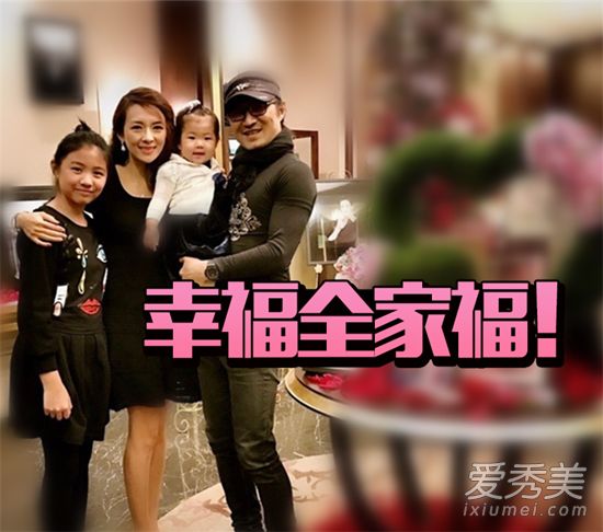 章子怡沉浸在家庭照片中成为母亲后,她的发型变得太温柔了,无法工作!