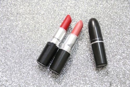 mac口红ruby woo适合黄色皮革吗?