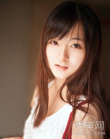 9女孩气质长发长脸女孩瘦脸必备