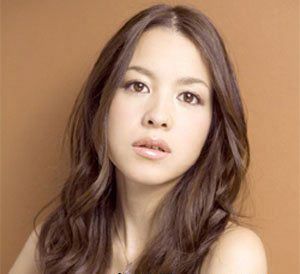 妩媚长卷发浪漫初秋长发美女最多
