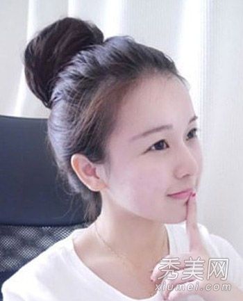 韩国瘦脸蓬松球头打结法打造女孩发型