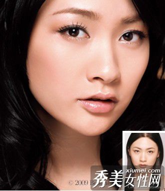眉毛塑形的柔和妆容增加了亲和力。