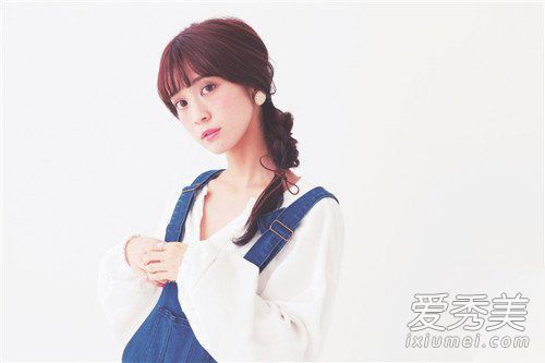 如何制作三股辫子