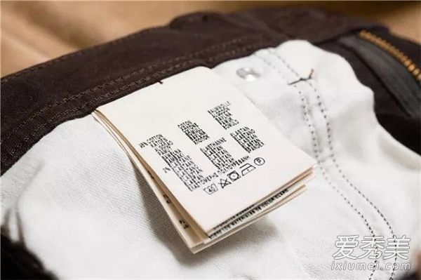 买新衣服时不要匆忙剪标签。为什么你能在剪完标签后换衣服？